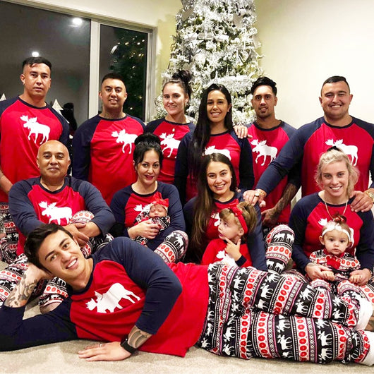 Pijamas Navideños Estampado Reno para Toda la Familia