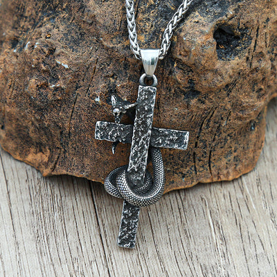 Collar Vintage Cobra Tridimensional con Crucifijo para Hombre - Image 14