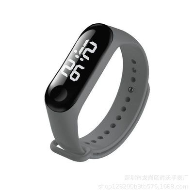 Reloj Digital LED Táctil Resistente al Agua - Image 17