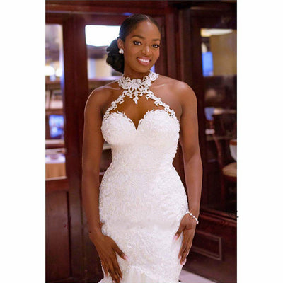 Vestido de Novia Sirena Encaje Vintage con Cuello Transparente y Detalles de Perlas - Image 3