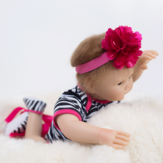 Muñeca Reborn Realista con Detalles Auténticos - Image 6