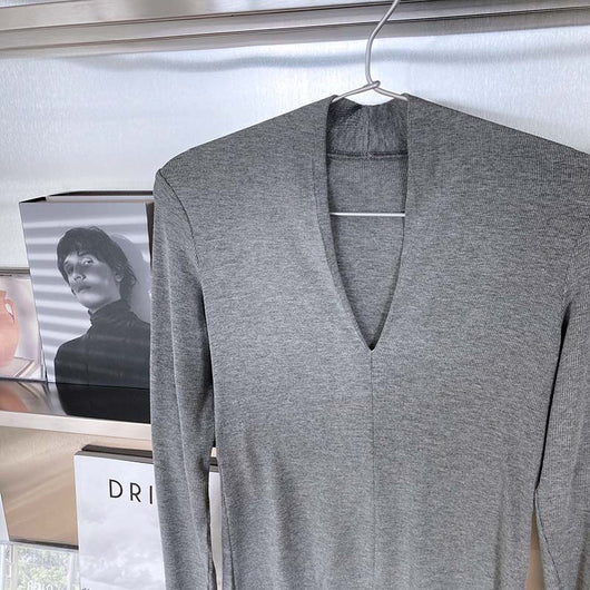 Blusa Básica de Cuello V y Manga Larga para Mujer - Image 12