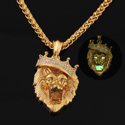 Collar Hip-Hop con Dije de León Luminoso y Corona Chapado en Oro