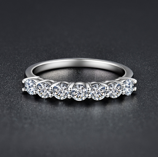 Anillo de Plata 925 - Joyería Fina y Elegante