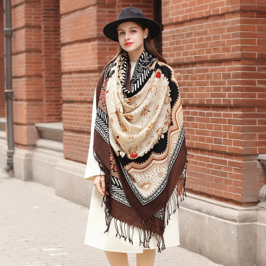 Capa Oversized Versátil para Mujer con Pañoleta de Seda - Image 17