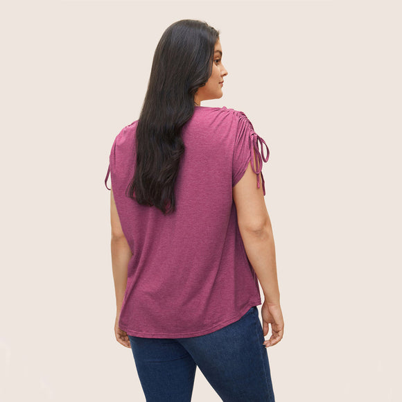 Playera Suelta con Cuello V y Cordón Ajustable - Básico Versátil