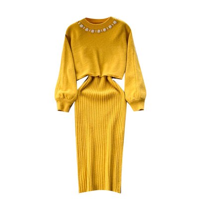 Conjunto Dos Piezas: Blusa Tejida Escote V y Falda Halter - Image 19