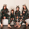 Pijamas Navideños a Juego para Toda la Familia con Estampados Festivos