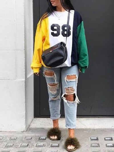 Blusa Larga Estampada con Letras y Costuras Decorativas - Image 11