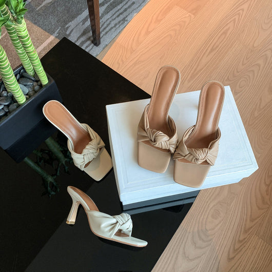 Pantuflas Stiletto con Nudo Cruzado - Comodidad y Elegancia