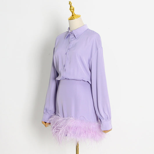 Vestido Camisero Satinado con Plumas - Manga Larga Color Sólido - Image 3
