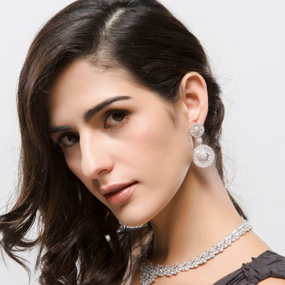Aretes de Circonita Elegantes para Mujer - Diseño Minimalista - Image 4