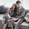 Pijama de Casal em Veludo Dourado com Manga Longa