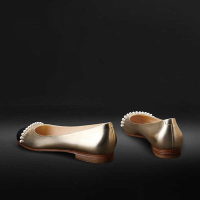 Zapatos Elegantes Dorados con Punta Redonda y Perlas para Mujer - Image 3