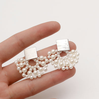 Aretes Artesanales de Perlas Tejidas con Diseño Festoneado - Image 6
