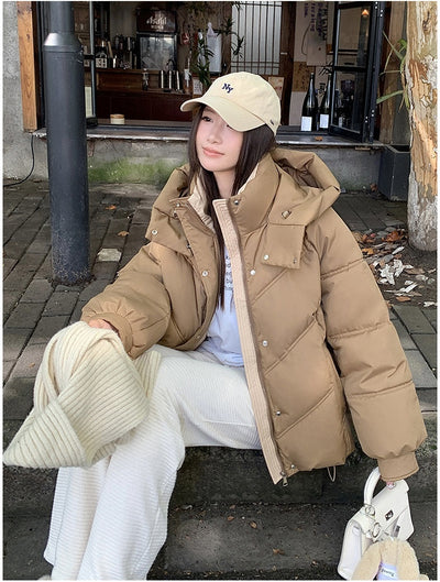 Chaqueta Corta Acolchada para Mujer con Capucha - Cálida y Resistente al Viento - Image 10