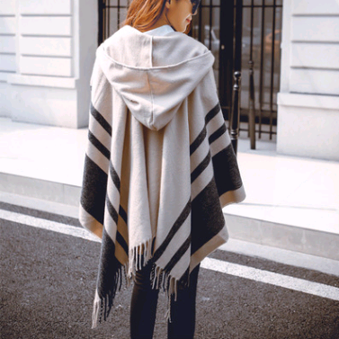 Capa Chal Mujer Otoño Invierno con Capucha y Borlas - Abrigo Versátil Doble Uso - Image 8