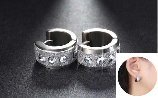 Aretes de aro pequeño en acero inoxidable con acabado plata y oro estilo punk rock - Image 10