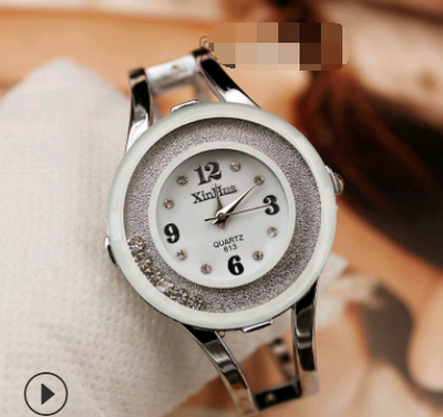 Reloj de Pulsera para Dama de Acero con Pedrería Móvil