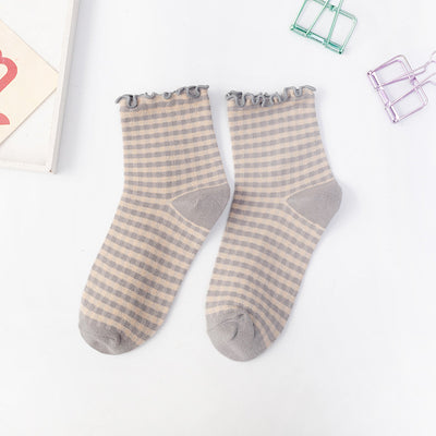 Calcetines Mujer Estilo Británico Japonés con Encaje y Cuadros - Image 4