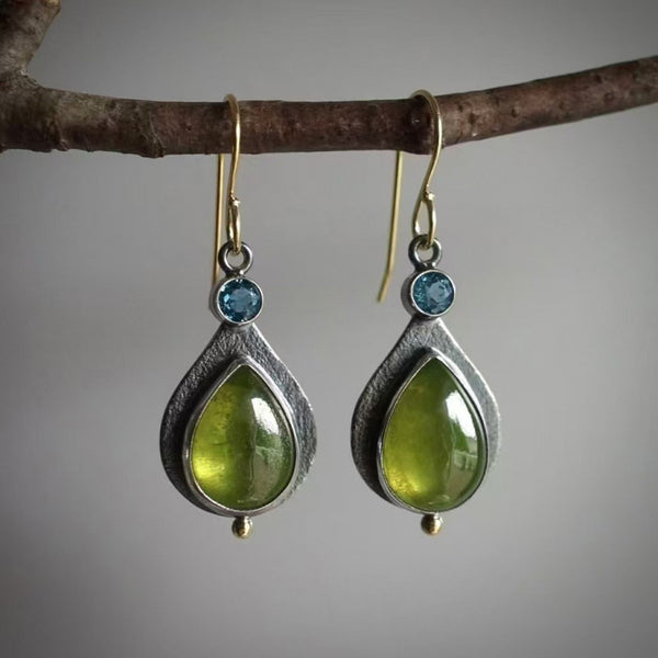 Colgante de Piedra Verde Inspirado en Diseño de Nicho