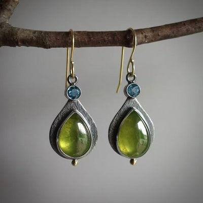 Colgante de Piedra Verde Inspirado en Diseño de Nicho