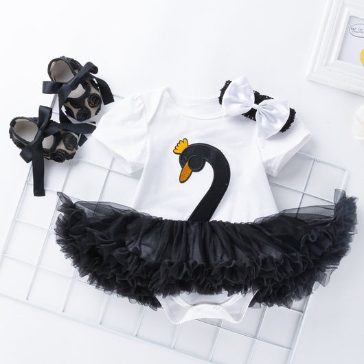 Conjunto de 3 Piezas para Bebé: Vestido, Zapatos y Accesorios para el Cabello - Image 2
