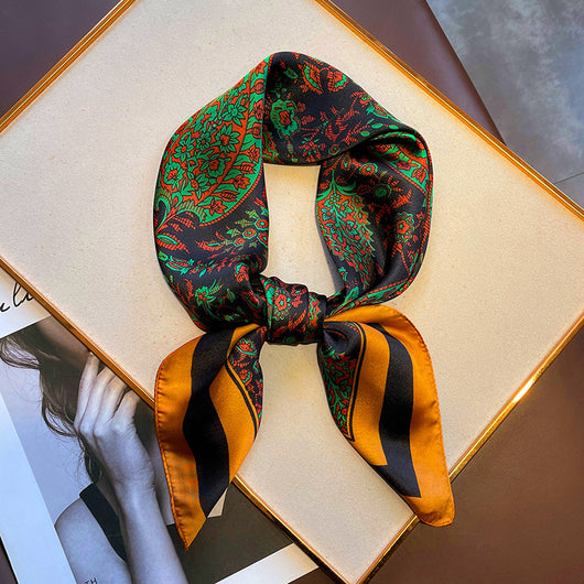 Pañuelo Vintage Cuadros Pájaros para Cuello - Diseño Clásico