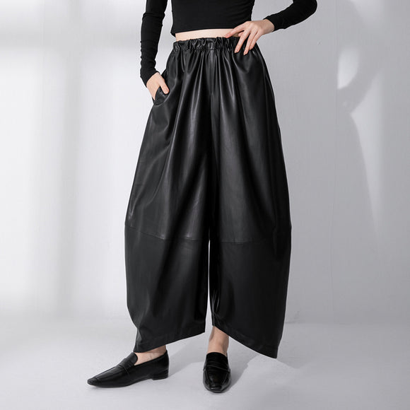 Pantalones Talle Alto de Cuero Ecológico Mate Negro - Diseño Minimalista