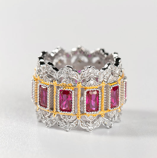 Anillo de Plata con Baño de Oro y Circonitas Brillantes