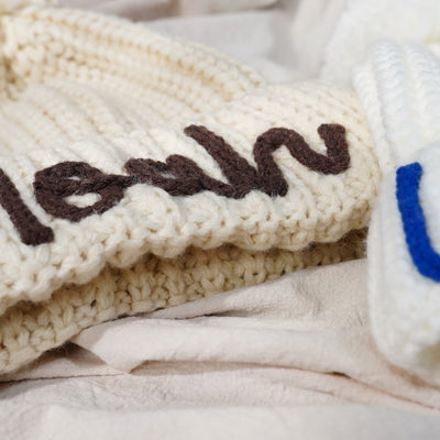 Gorro Infantil de Ganchillo Personalizado con Letras 3D - Tejido a Mano - Image 15