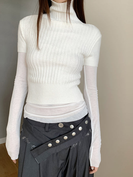 Polera Ajustada de Cuello Alto y Manga Corta - Image 17