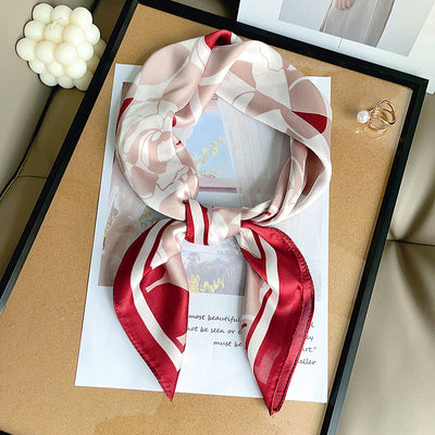 Pañuelo Cuadrado para Mujer con Estampado Floral Fresco y Diseño Minimalista - Image 8