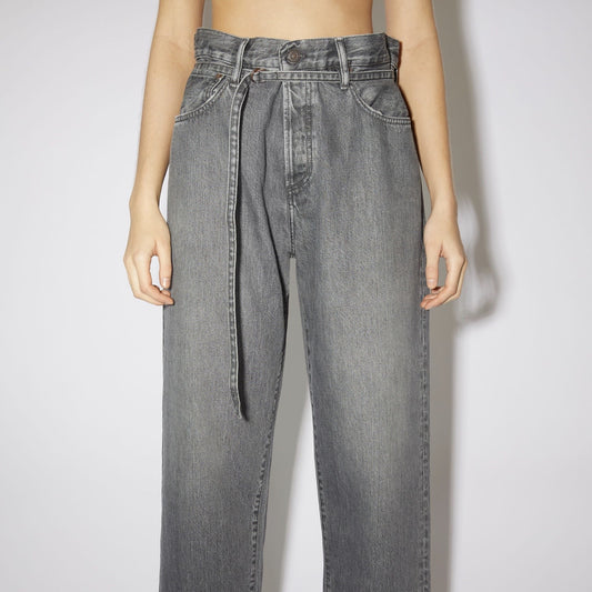 Jeans Clásicos Gris Lavado Cintura Alta Corte Recto