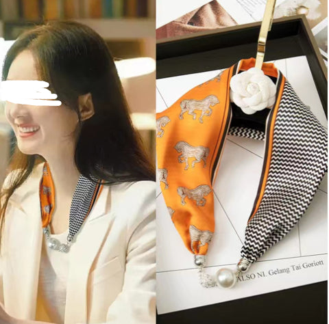 Pañuelo de Seda con Broche Magnético y Collar de Perlas para Mujer - Image 12