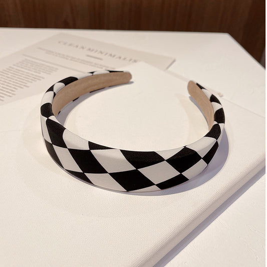 Diadema Cuadriculada Blanco y Negro - Accesorio Versátil para el Cabello - Image 2