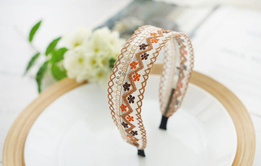 Diadema de Encaje Bordado Elegante - Image 3