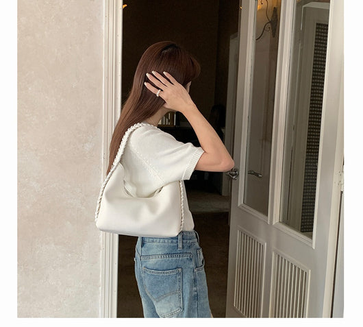 Bolsa de Moda Texturizada en Forma de Media Luna para Axila - Image 16