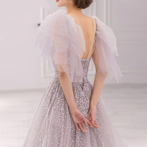 Vestido de Lujo Gris con Mangas Volantes - Elegancia Sofisticada para Eventos