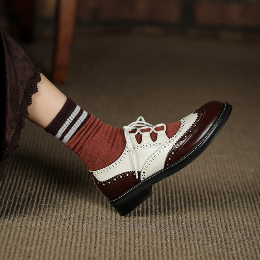 Mocasines Retro Franceses para Mujer con Cordones y Cuero Charolado Tallado - Image 24