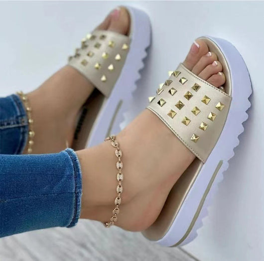 Sandalias Cuña Verano para Mujer con Tachuelas - Image 4