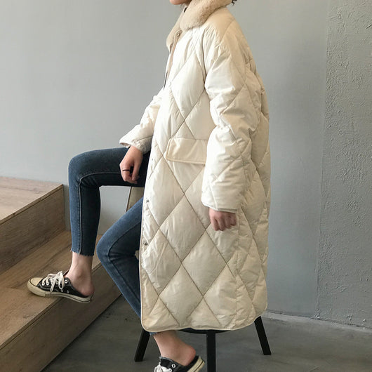 Chaqueta Acolchada para Mujer con Cuello de Piel y Diseño Rombo - Image 4