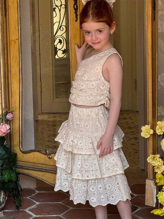 Vestido Pastel con Hombreras Oblicuas y Bordados de Verano - Image 25