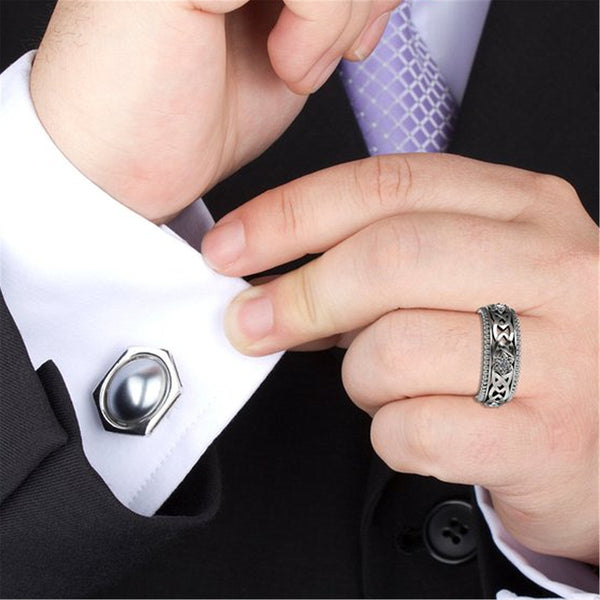 Anillo de Boda Hueco con Diamante Blanco Chapado en Oro 14K