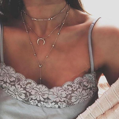 Collar Multicapa con Luna Creciente e Inicial Personalizada