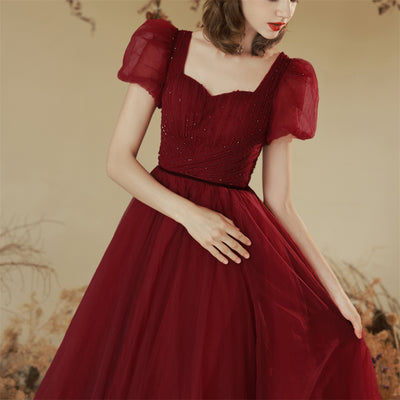 Blusa Rojo Vino con Mangas Abullonadas - Diseño Minimalista