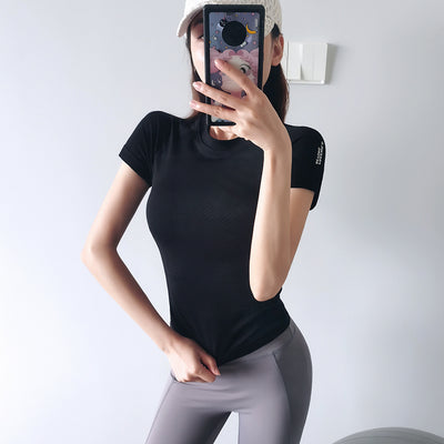 Remera Deportiva Ajustada de Secado Rápido con Tecnología Stretch - Image 22