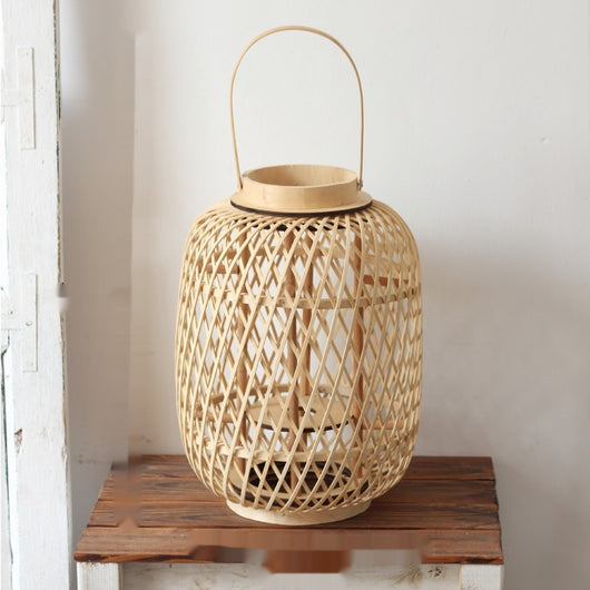 Portavelas Artesanal de Bambú con Diseño Ornamental - Image 8