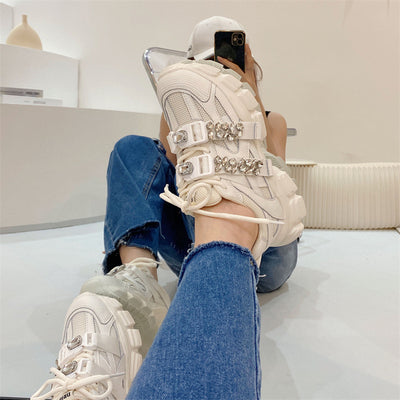 Zapatillas Blancas Transpirables con Plataforma Gruesa y Detalles de Cristal para Mujer - Image 2