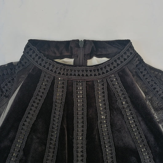 Vestido Semitransparente con Detalles de Cuentas - Image 4
